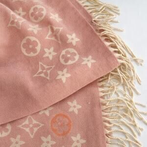 Luxury Coquette Cozy Cashmere Feel Wrap Pink Flower Stars Motifs Scarf Shawl